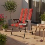 كرسي جلسات خارجي بطابع تراثي ولمسة عصرية